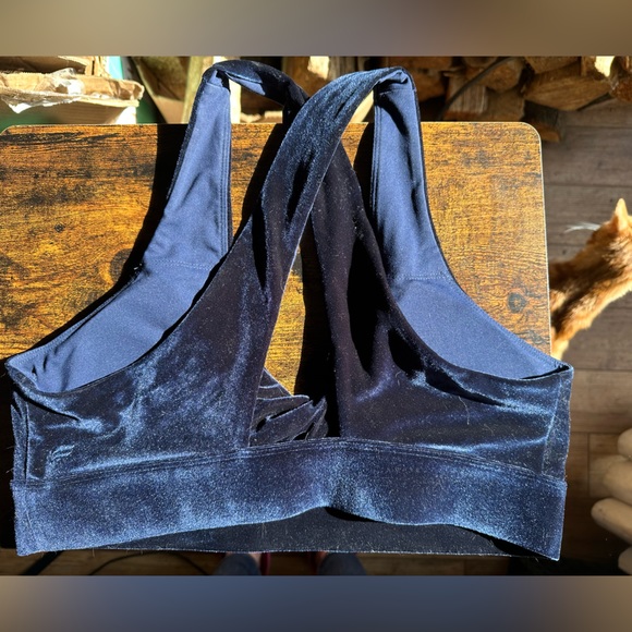 Fabletics Velvet Set - Picture 3 of 5